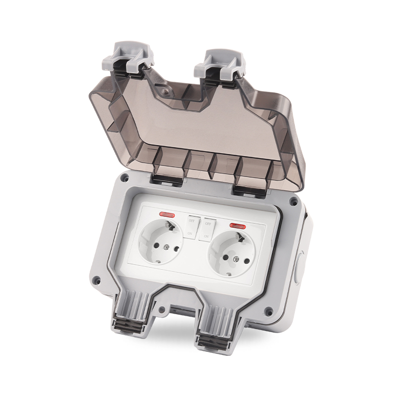IP66 EU Germany Standard Water - Outdoor Power Outlet Waterproof incelemesi ve fiyatı